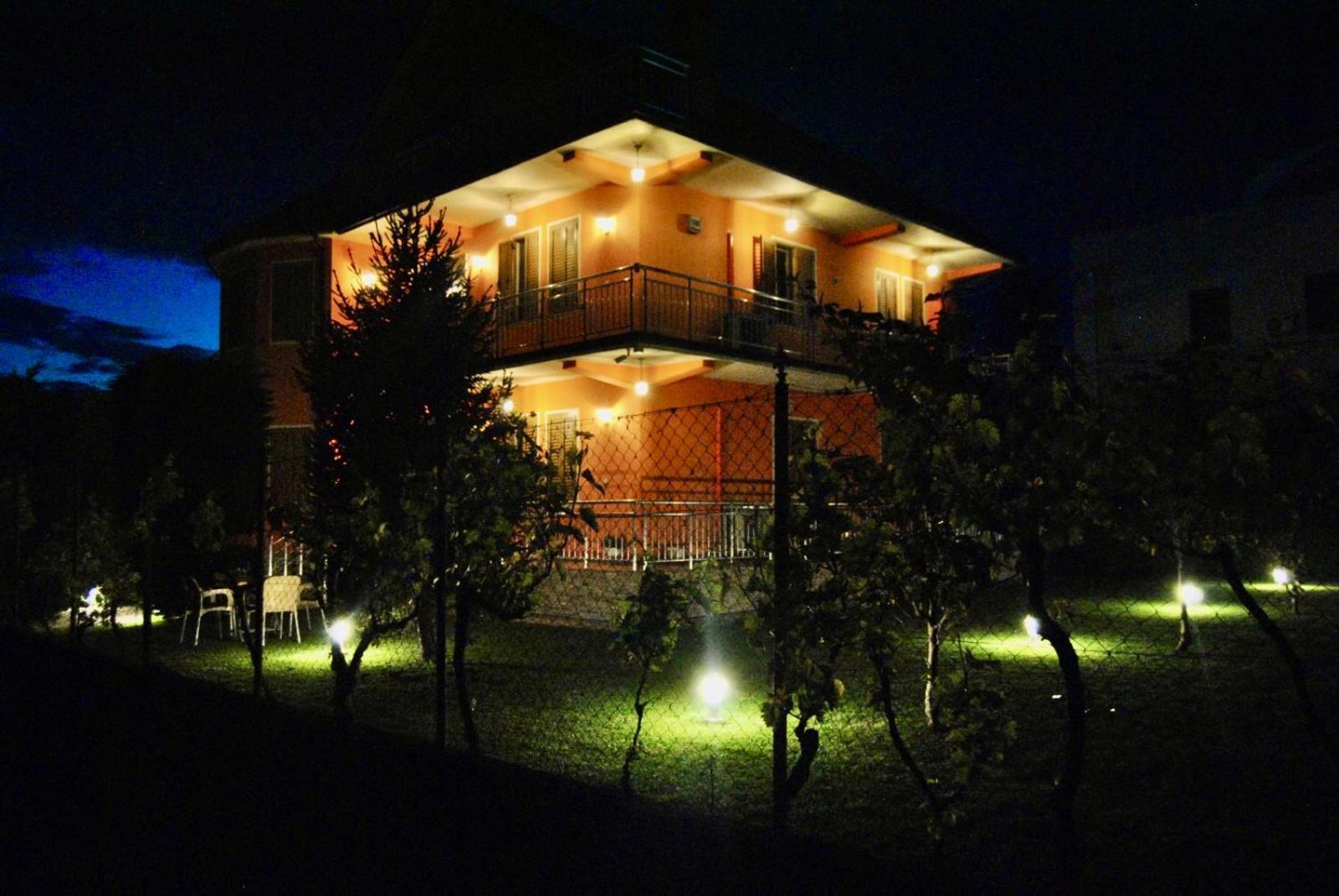 Leilighet Demaj House